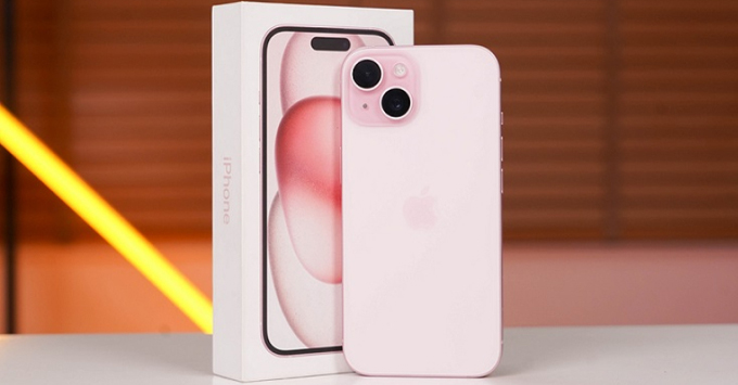 Năm 2024 hợp tuổi nào? và nên mua iPhone 15 màu hồng