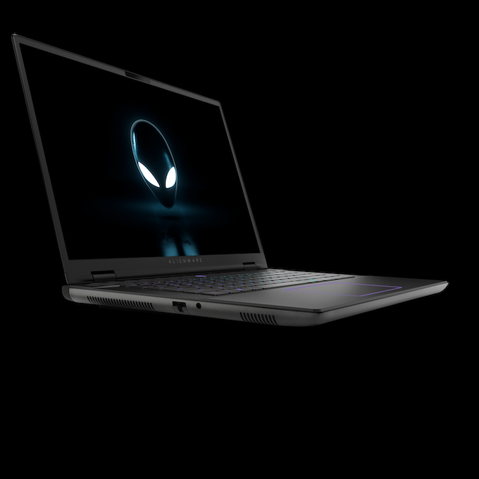 Alienware hấp dẫn người dùng từ cái nhìn đầu tiên