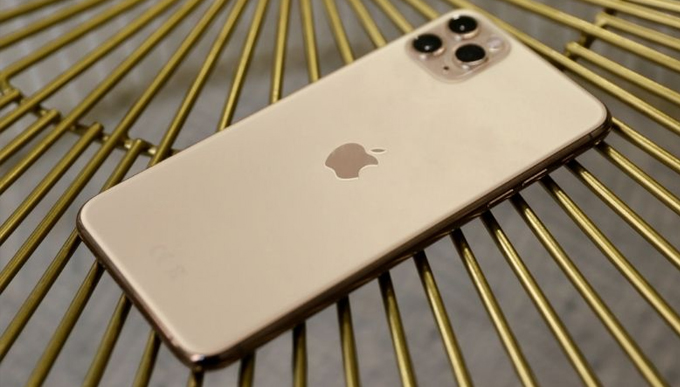 iPhone màu vàng hợp mệnh Kim