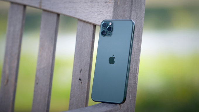 thiết kế iPhone 11 Pro 64GB cũ vẫn có nét đặc trưng so với các thế hệ iPhone trước 