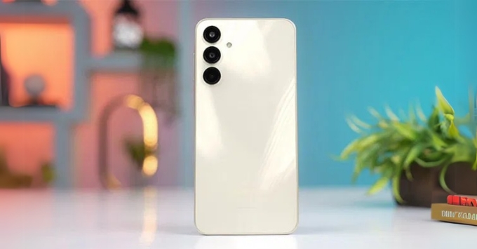 Nên mua Redmi Note 14 hay Galaxy A16 thiết kế