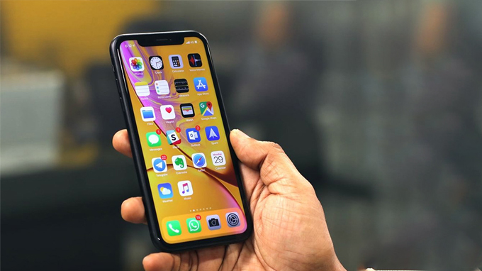 iPhone 11 sở hữu màn hình LCD 6.1 inch