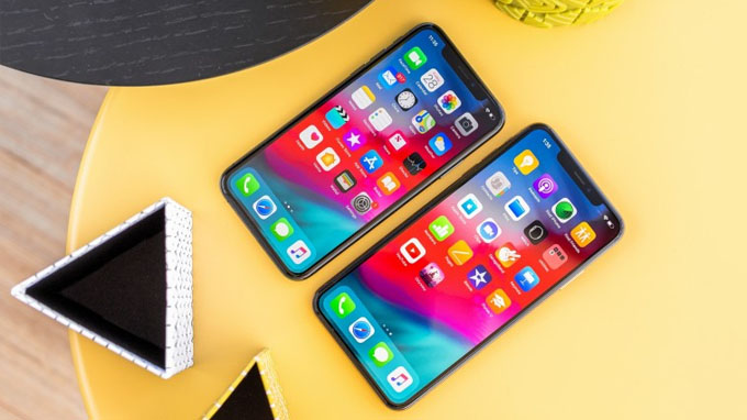 iPhone Xs Max nhảy vọt lên màn hình 6.5 inch