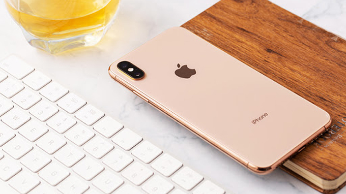 Thiết kế iPhone Xs Max vô cùng đẹp mắt