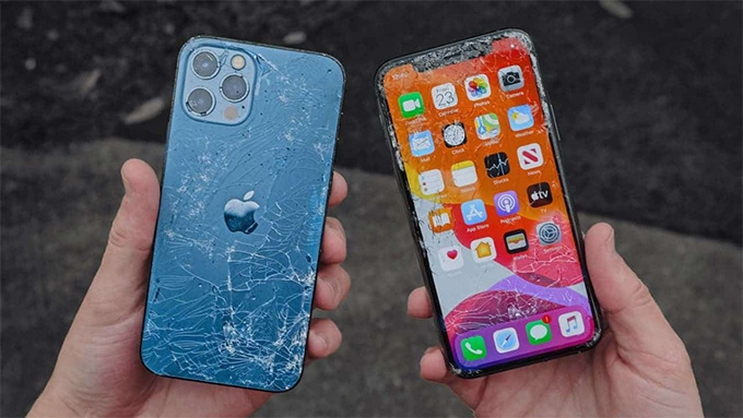 iPhone 12 vỡ bị vỡ mặt lưng kính vẫn có thể được sửa chữa bởi Apple mà hông cần đổi máy mới