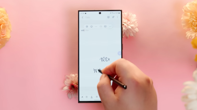 Galaxy S23 Ultra và S Pen tiện dụng