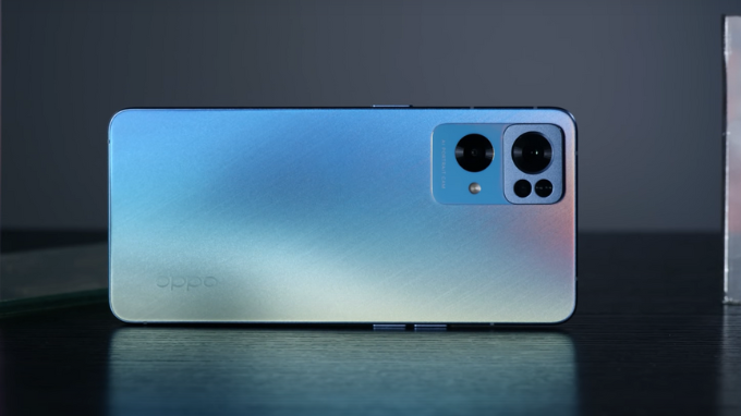 Oppo Reno 7 Pro vô cùng cuốn hút