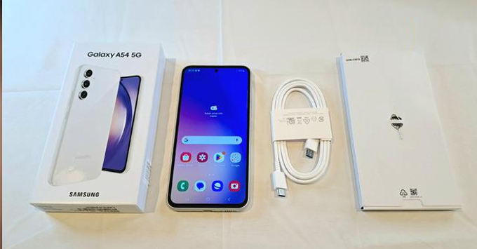 So sánh Galaxy A54 5G và Galaxy S23 về dung lượng pin