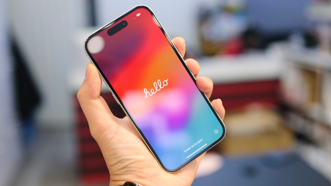 iPhone 15 256GB Active online là gì?