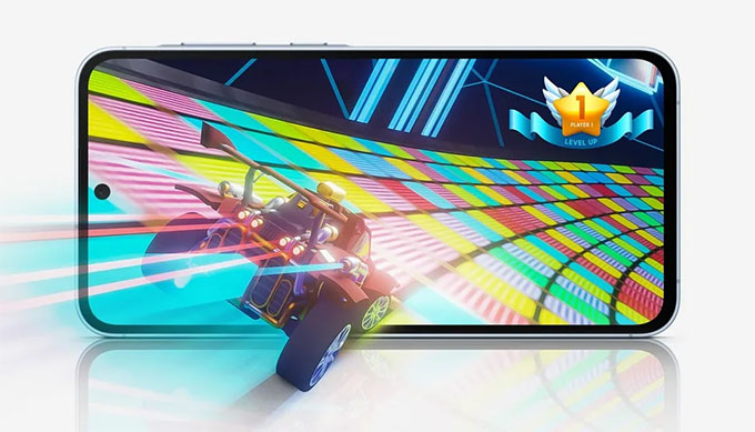 Galaxy A55 cũng đánh bại Pixel 7a ở tốc độ sạc lại với khả năng sạc có dây 25W