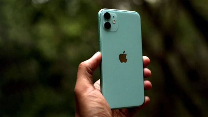 iPhone 11 được trang bị 2 camera sau