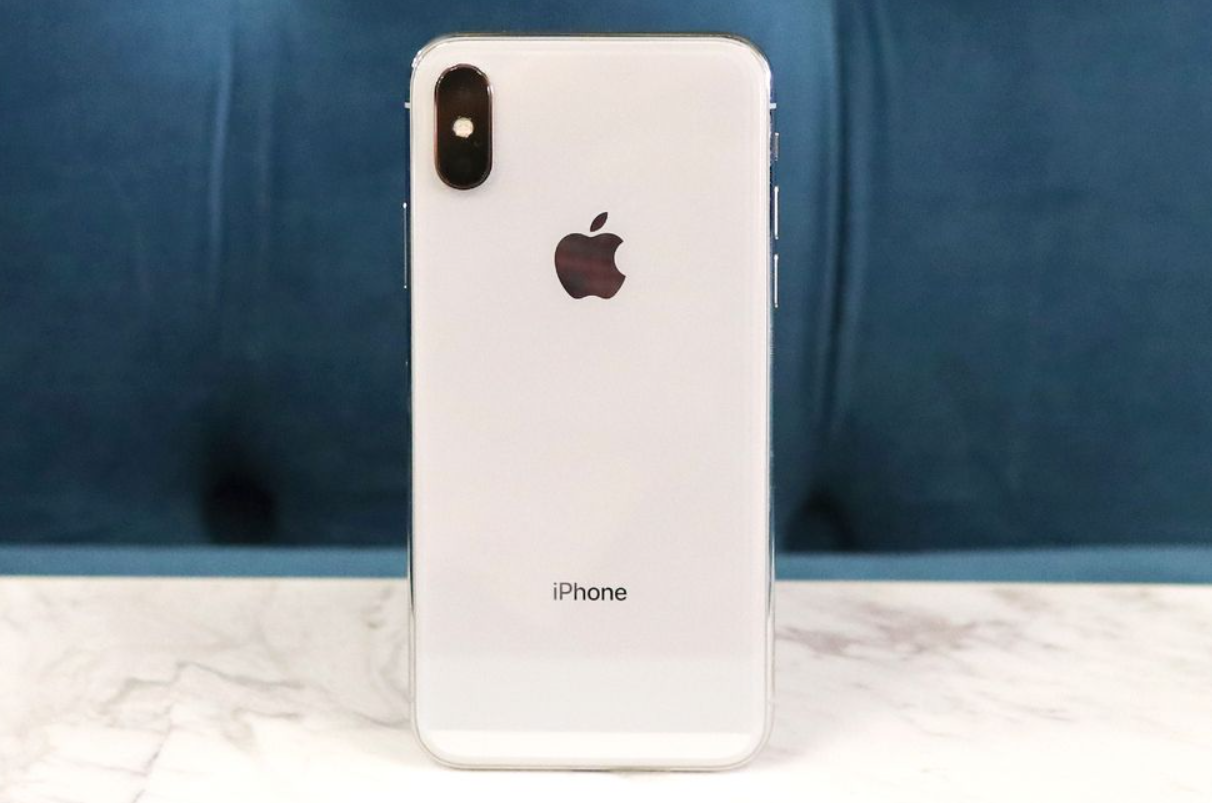 iPhone X nổi bật với thiết kế đẹp, màn hình hiển thị sắc nét, đem đến trải nghiệm xuất sắc.