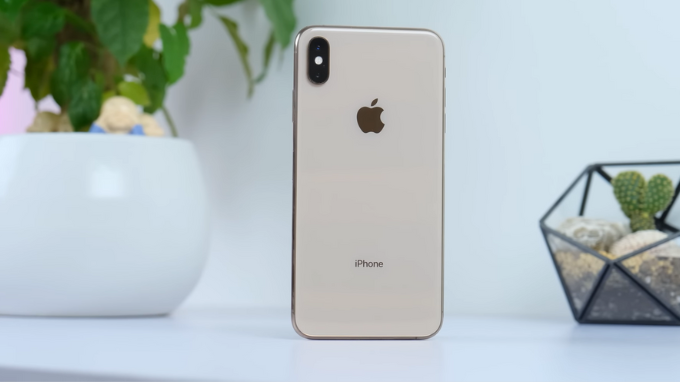 Thiết kế sang trọng của iPhone XS Max 64GB cũ