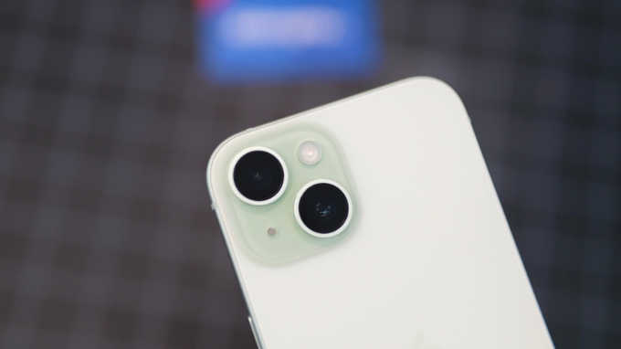 Camera kép của iPhone 15 Plus