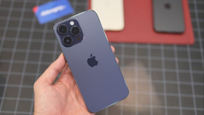 Lý do nên mua iPhone 14 Pro Max thay vì 15 Plus