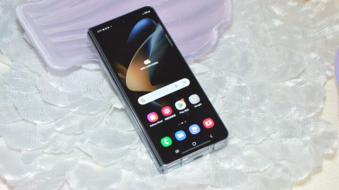 điện thoại Galaxy Z Fold4