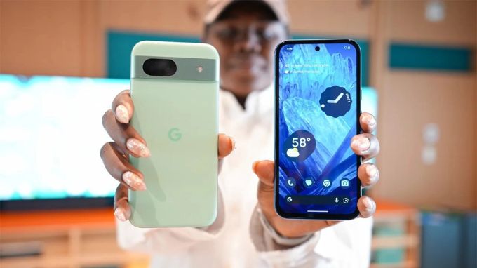 Google Pixel 8a và Google Pixel 7a