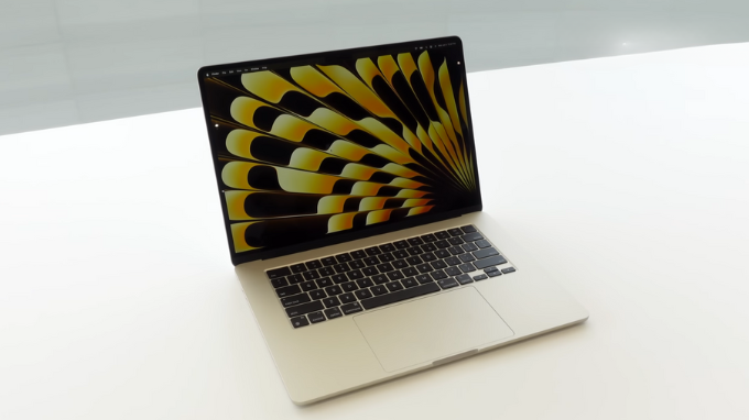 Macbook Air M2 2023 15 inch hiển thị sắc nét