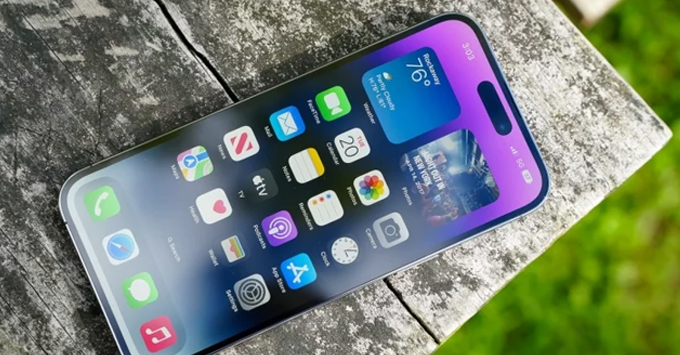 So sánhiPhone 16 Pro Max với iPhone 14 Pro Max về màn hình