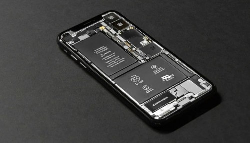 Apple đang phát triển công nghệ mới để thay pin iPhone dễ dàng hơn