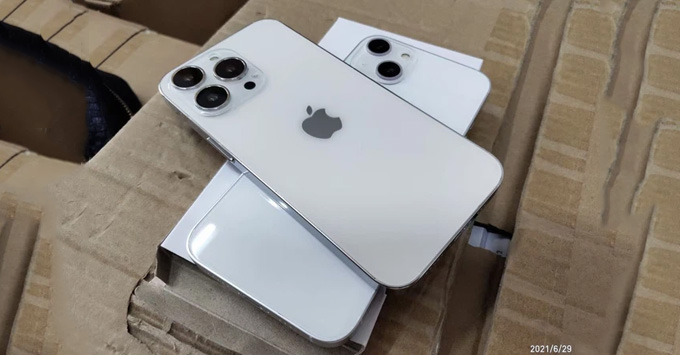 iPhone 13 màu trắng