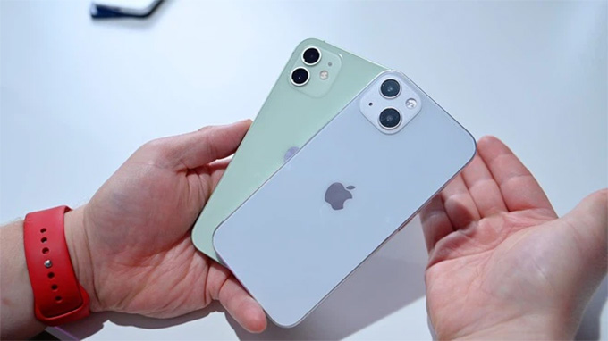 So sánh cấu hình iPhone 13 và iPhone 12