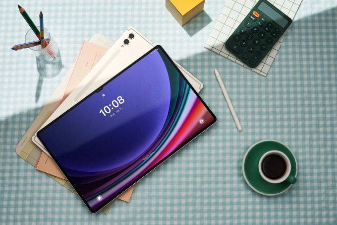 Samsung Galaxy Tab S9, Tab S9+ ra mắt: Kháng nước tiêu chuẩn IP68, Snapdragon 8 Gen 2 mạnh nhất của Qualcomm