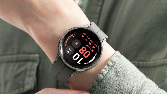 pin của Samsung Galaxy Watch 6 và Samsung Galaxy Watch 5