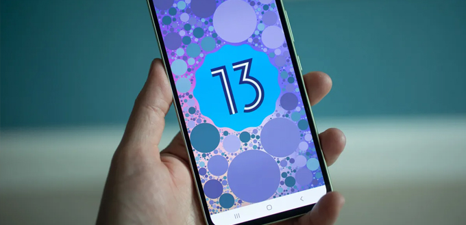 Google Pixel 7A, Pixel 6A và Samsung Galaxy A54 về hiệu điều hành