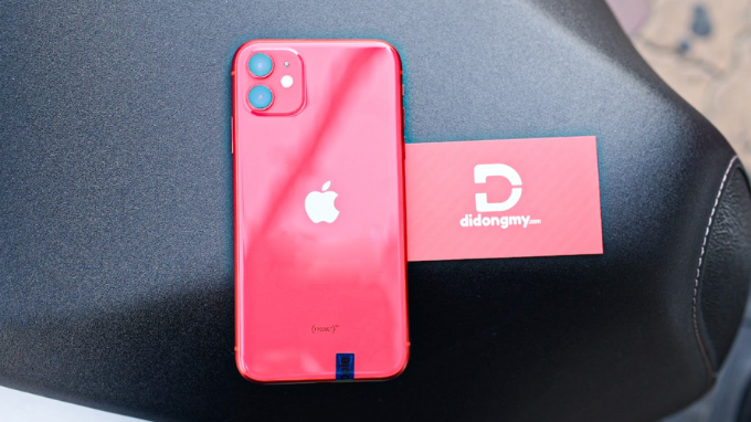 iPhone 11 thiết kế dễ cầm nắm