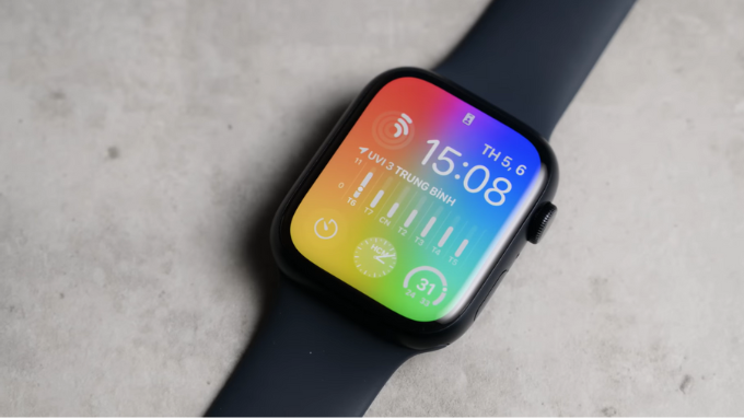 Màn hình Apple Watch 8 rực rỡ, sắc nét