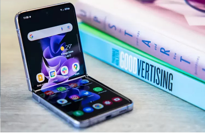 So sánh Samsung Galaxy Z Flip5 và Galaxy Z Fold5 về màn hình  Galaxy Z Flip5