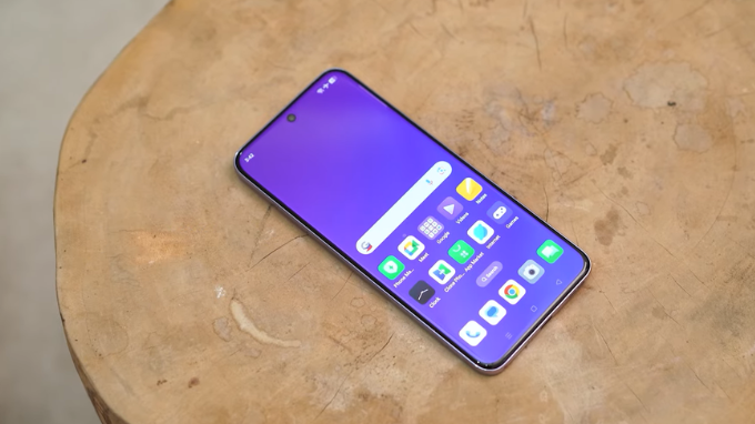 Chipset MediaTek Dimensity 7300 trên Oppo Reno 12 Pro