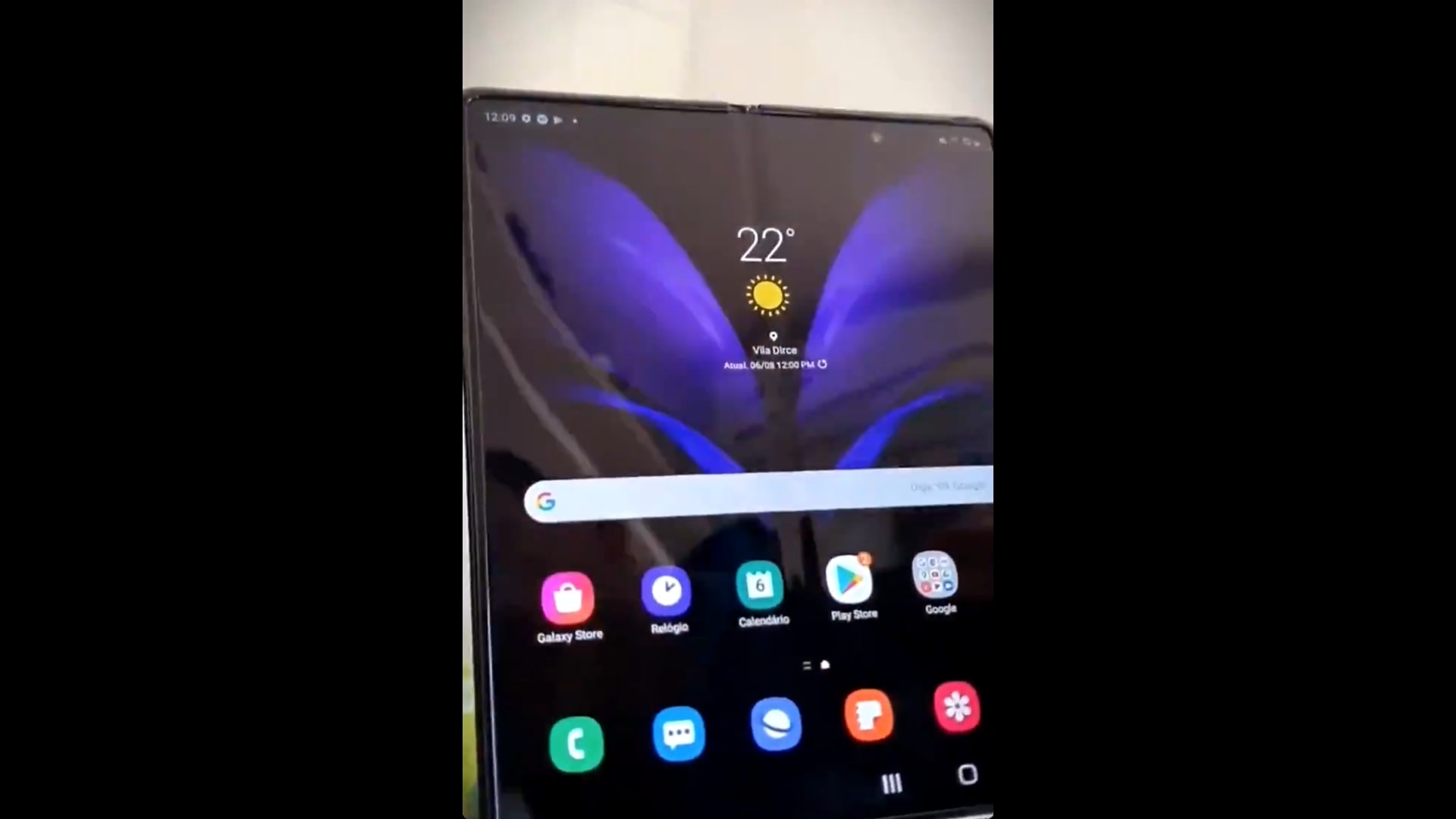 Điện thoại Galaxy Z Fold 2