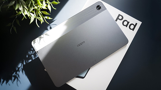 Mặt lưng gợn sóng được lấy cảm hứng từ cồn cát trên OPPO Pad Air