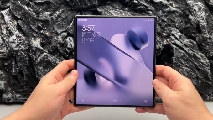 Mẫu mã mới lạ Xiaomi MIX Fold 2