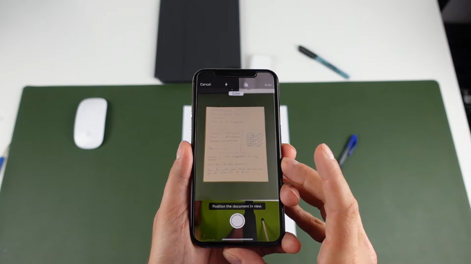 Đặt camera quét tài liệu trên iPhone
