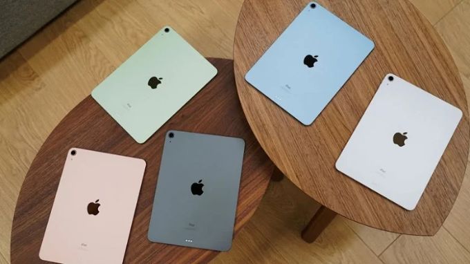 âm thanh trên iPad Air 5 và Samsung Galaxy Tab S9