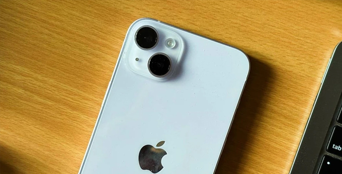 Ai nên mua iPhone 15 Plus?