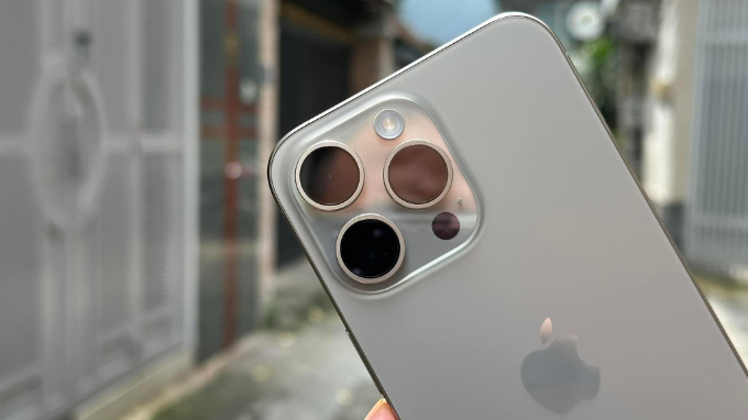 Camera iPhone 15 Pro hay iPhone 15 Pro Max tuyệt vời hơn?