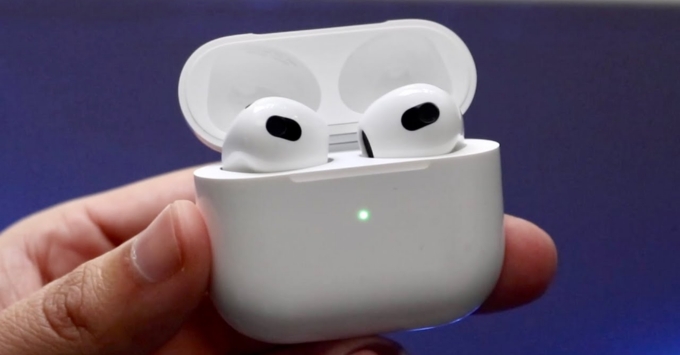 cách reset tai nghe AirPod