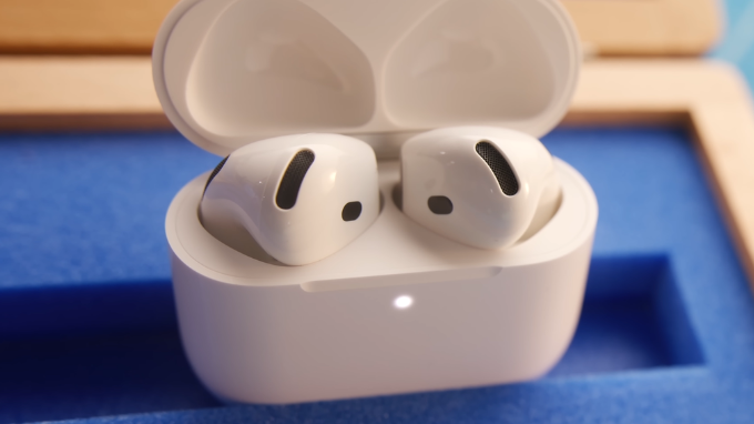 AirPods 4 được trang bị công nghệ Chống ồn chủ động