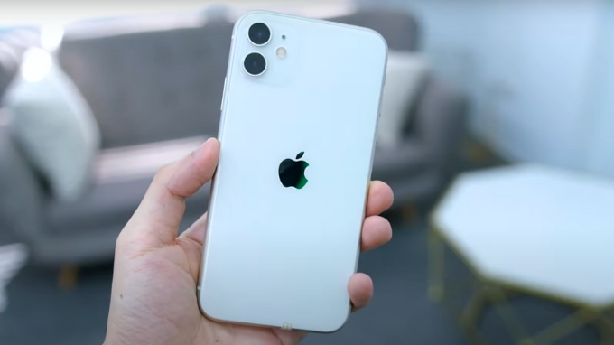 iPhone 11 với camera gồm 2 ống kính