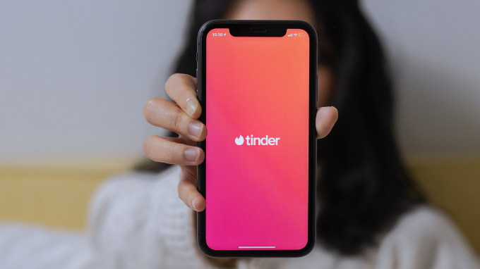 Ứng dụng hẹn hò phổ biến - Tinder