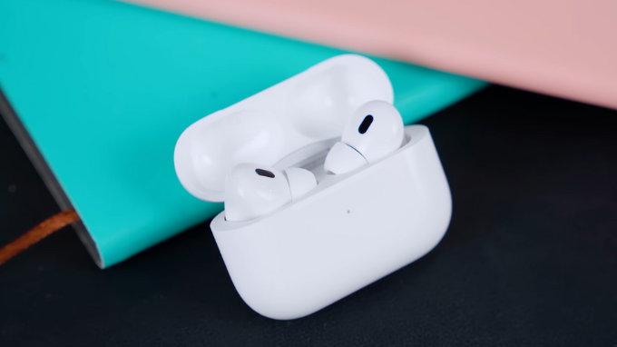 Airpods Pro 2 (2022) thiết kế thân thiện