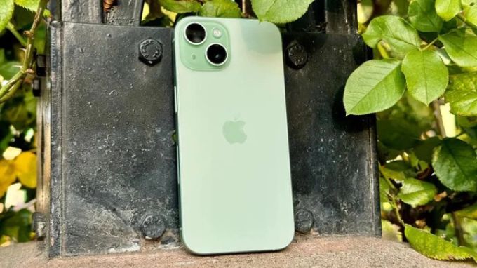 iPhone 15 xanh lá