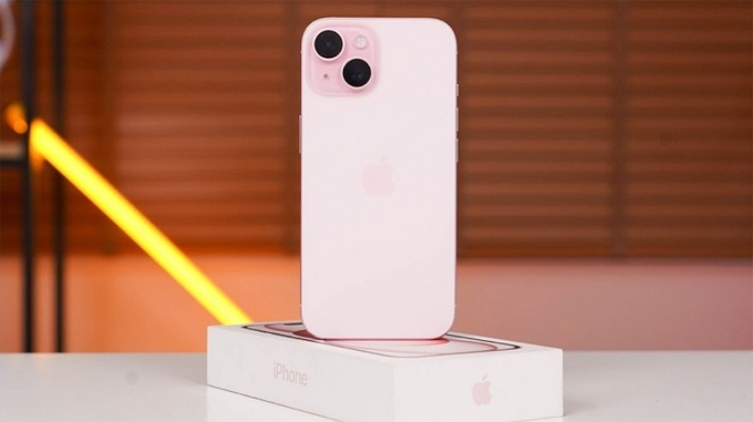 So sánh iPhone 15, Galaxy S23 và Pixel 8 giới thiệu iPhone 15