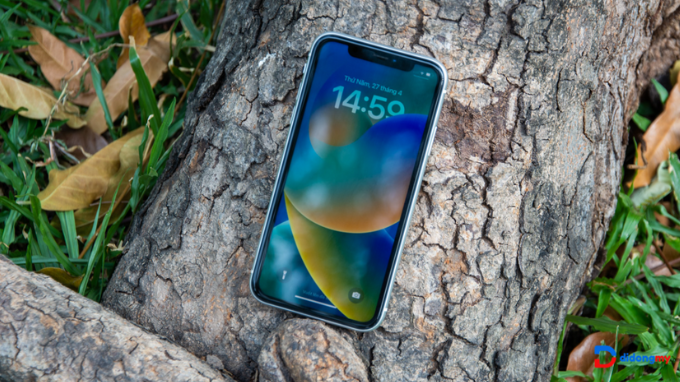 iPhone XR cũ hiển thị vẫn vượt trội