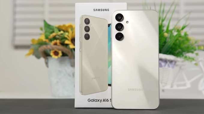 Thiết kế Galaxy A16 với mặt lưng bóng