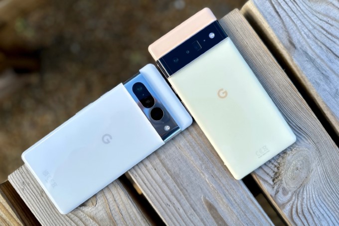 Những chiếc điện thoại tầm trung tốt nhất năm 2022 bao gồm Pixel 6a của Google, iPhone SE (2022) của Apple và Samsung Galaxy A53 5G